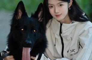 58吃瓜网页里，八卦像春风般转瞬而至，但我只想喝杯水…