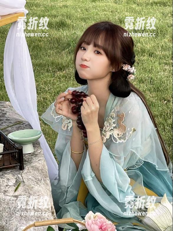打开998.su地址，黑料吃瓜会上瘾了吗？小心哦！