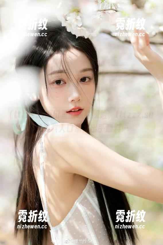 瓜田里的线路探险，tttzzz.su的黑料入口总是出乎意料…