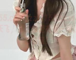 zztt155.ccm苹果版里黑料满天飞，感觉像是在看一场热门剧集的裂缝！