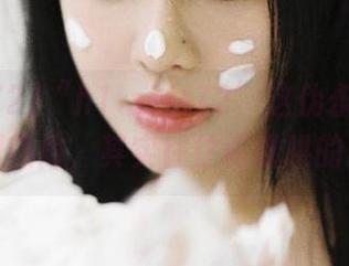 “h1 zztt72”这伪永久流派，看似热闹，其实往往闹哄哄的冷清。