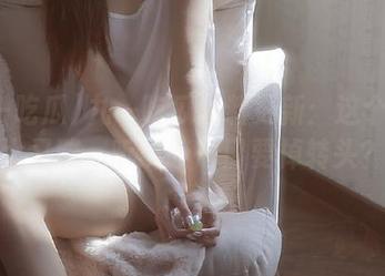 九一吃瓜黑料更新：这个瓜又大又酸，听说咬一口要掉转头？