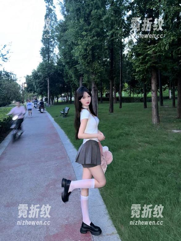 五一吃瓜中心 “五一吃瓜中心”:真是个共享吃瓜大本营,让人手里有瓜,心里有戏!