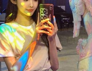 来最新版的免费吃瓜网站，一起追美食…啊不，追瓜吧！