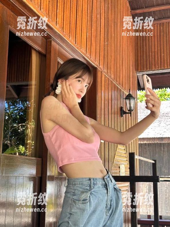 吃瓜网站日常：突然冒出来的热门大瓜，保持好奇心！
