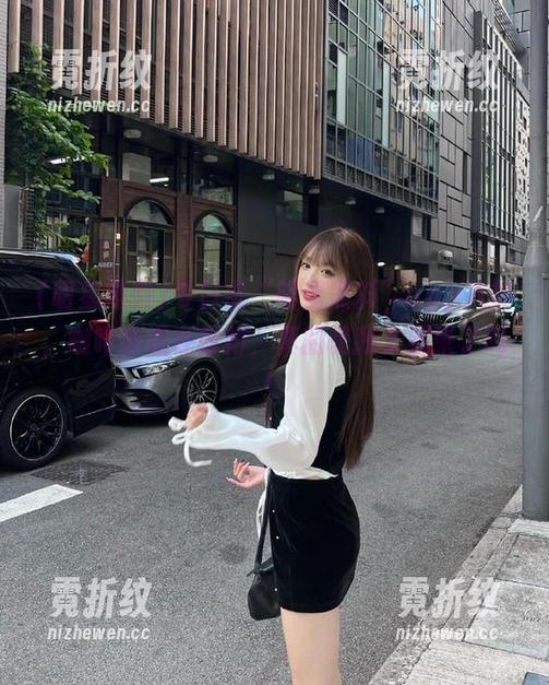 今日份“明星黑料”app八卦，咖啡被撒在前排，真的是我太紧张了吗！