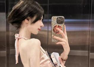 黑料不打烊视频，一个被黑暗包围的心，是如何被一段正能量唤醒的？