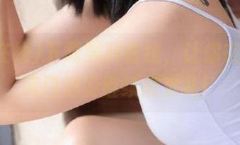 下载黑料在线，让你在八卦的风口浪尖继续撒欢儿！