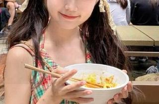 登录黑料社官网，究竟是什么好料让你忍不住想要分享，无奈良知不许可…