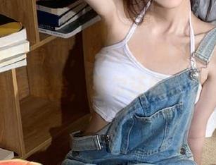 首页，www.黑料社区，果然是个信息大杂烩，偶尔还能吃点“惊吓”。