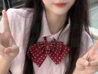 在线求解黑料网APP上的瓜，眉头紧锁中，总觉得有些意味深长！