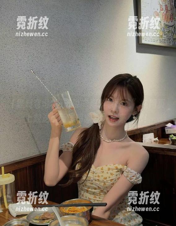 听说“黑料老司机”在网页上放送最新黑暗幽默，快来看吧！